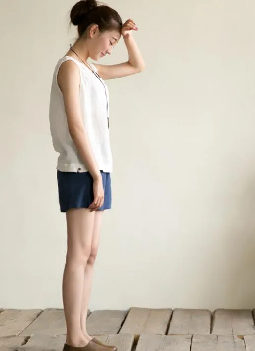 Simple Women linen Shorts Side Pockets