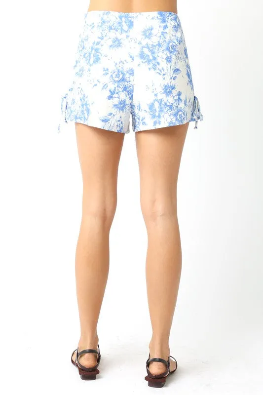 Waitlist 9/20 ♥ Savi High Waist Floral Print Shorts Blue